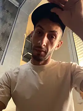 Yasar-Xxxl online show from 05.22.26