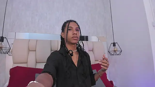 Snapshot of Johan_gz_ chatting on 10.02.25 Johan gz  online show from 10.02.25