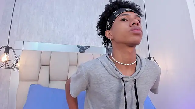 Snapshot of Johan_gz_ chatting on 10.09.25 Johan gz  online show from 10.09.25