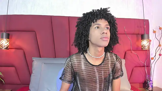 Snapshot of Johan_gz_ chatting on 10.29.25 Johan gz  online show from 10.29.25