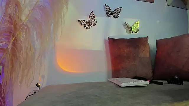 ari rouse online show from 09.15.25