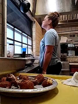 sarahkat86 online show from 09.18.25