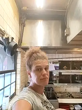 sarahkat86 online show from 09.30.25