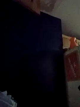 sarahkat86 online show from 10.20.25