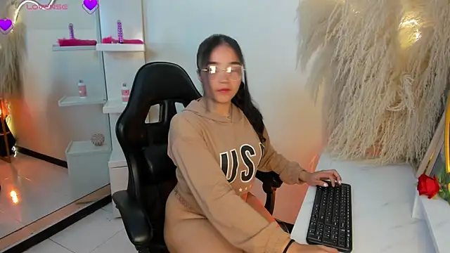 CamiJones online show from 09.22.25