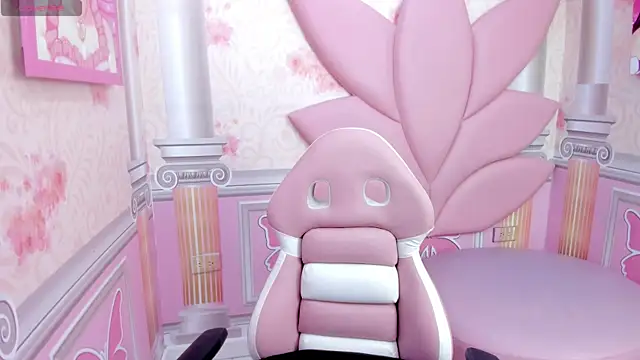 Snapshot of michell__petit_ chatting on 10.03.25 michell  petit  online show from 10.03.25