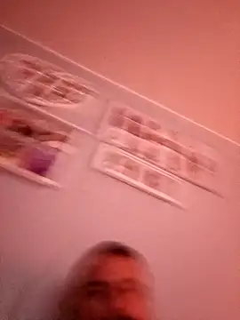 Snapshot of hugecock_2024 chatting on 01.15.26 hugecock 2024 online show from 01.15.26