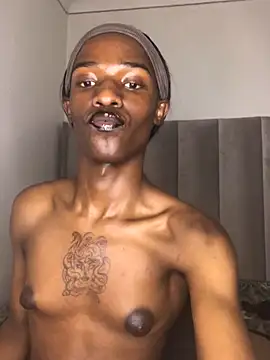 Snapshot of Trans_fairy chatting on 10.10.25 Trans fairy online show from 10.10.25