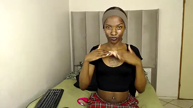 Trans fairy online show from 11.29.25