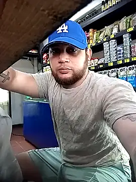 Catire10  online show from 10.15.25