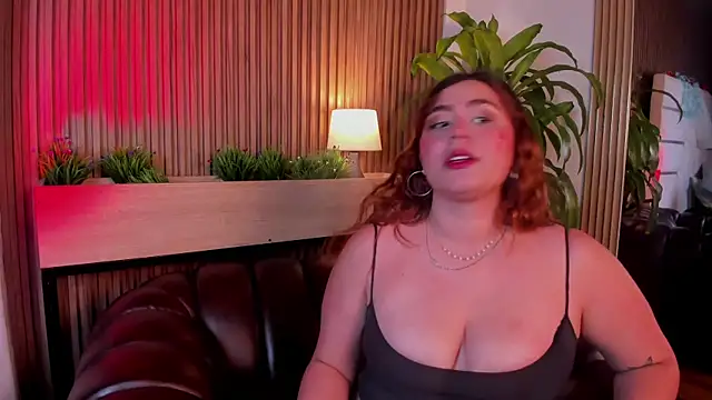 AdelaTaylor online show from 10.04.25