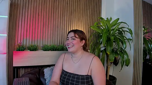 AdelaTaylor online show from 10.08.25