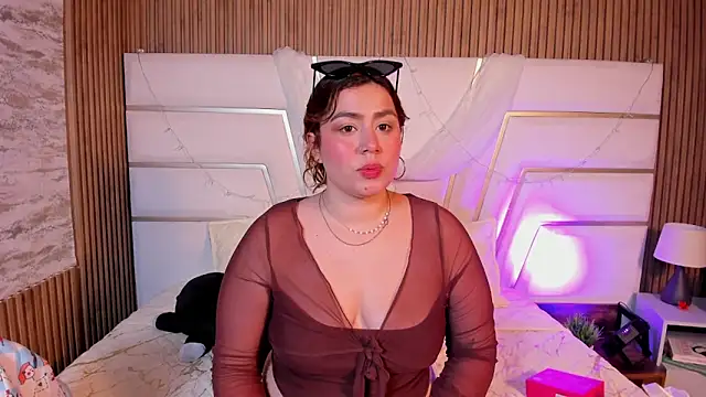 AdelaTaylor online show from 10.16.25