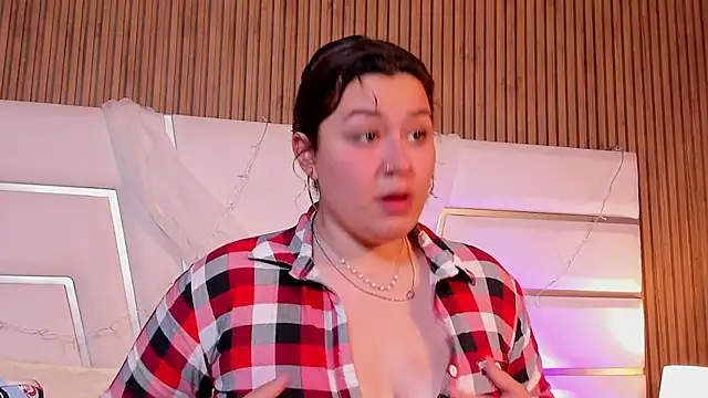 AdelaTaylor online show from 10.17.25