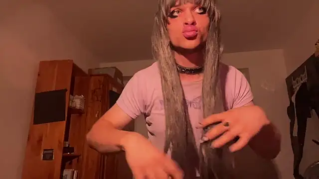 Snapshot of emilydee666 chatting on 09.28.25 emilydee666 online show from 09.28.25