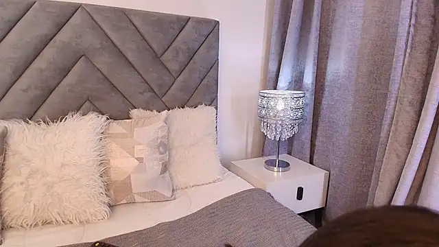 sara owens7 online show from 04.12.26