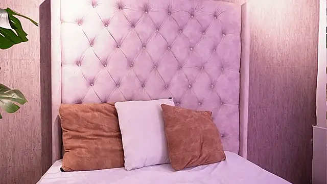 Aitana Jhons online show from 01.08.26