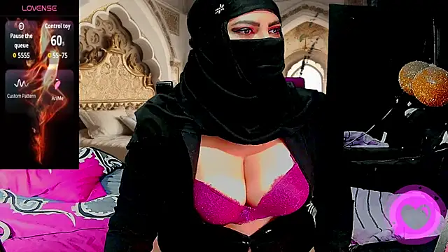 SultanaLayla online show from 02.11.26