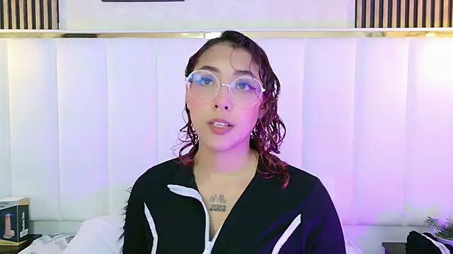 Olivejoness online show from 10.05.25