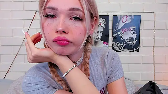 Blondy Fina online show from 09.25.25