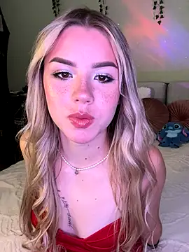 Snapshot of NastyaKiss1 chatting on 09.20.25 NastyaKiss1 online show from 09.20.25