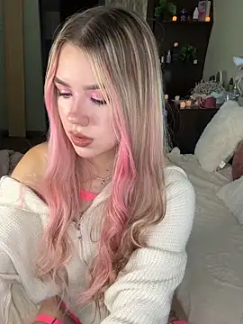 Snapshot of NastyaKiss1 chatting on 10.08.25 NastyaKiss1 online show from 10.08.25