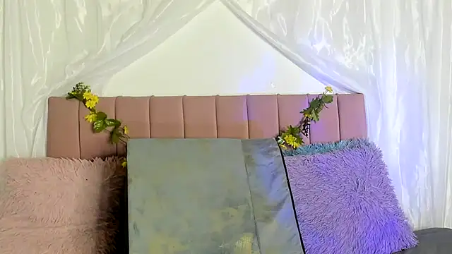 Tania xw online show from 12.23.25