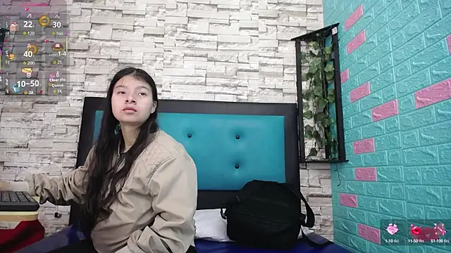 Snapshot of maily_can chatting on 10.09.25 maily can online show from 10.09.25