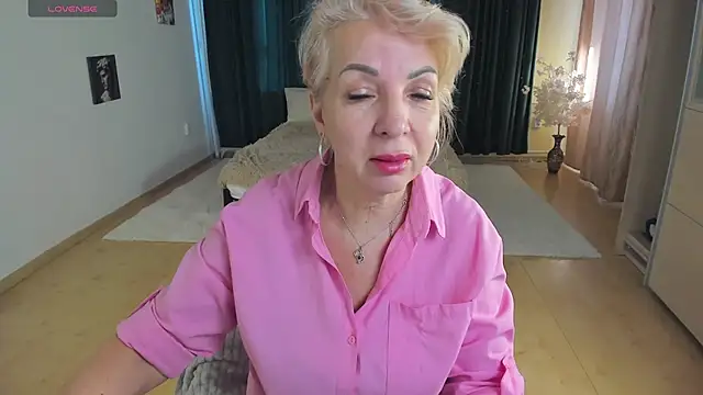 LiliaMoons online show from 03.10.26