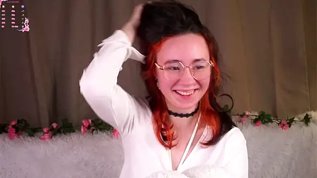 Snapshot of AlbertaClack chatting on 02.12.26 AlbertaClack online show from 02.12.26