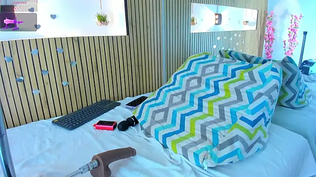 celesterose8  online show from 10.15.25