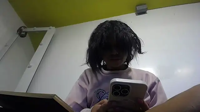 Snapshot of habdiela chatting on 10.19.25 habdiela online show from 10.19.25