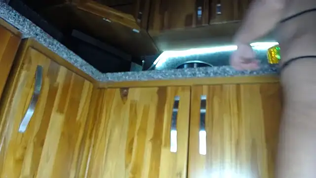 Snapshot of habdiela chatting on 10.21.25 habdiela online show from 10.21.25