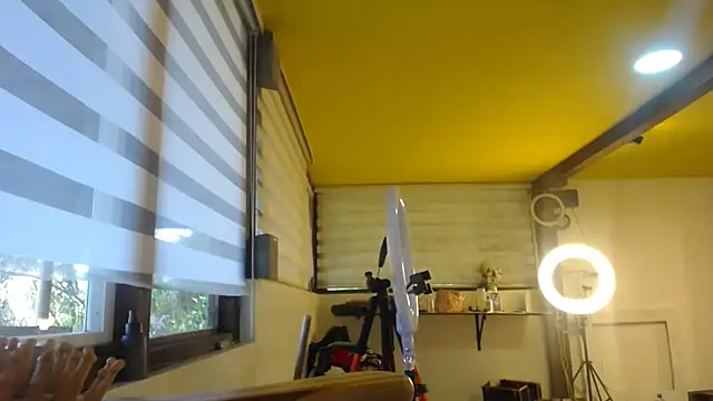 Snapshot of habdiela chatting on 10.29.25 habdiela online show from 10.29.25