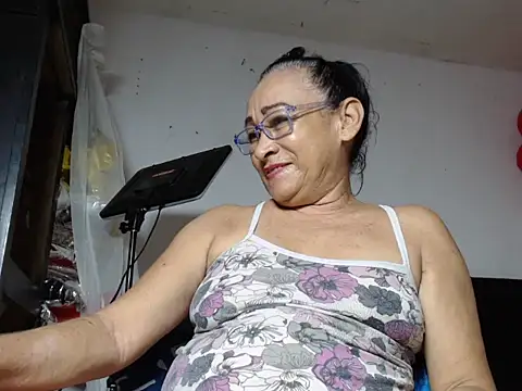 maggi hotsson online show from 09.26.25