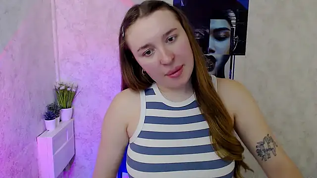 JuliaTopp  online show from 02.12.26