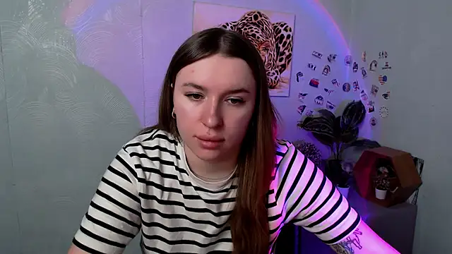 JuliaTopp  online show from 02.20.26