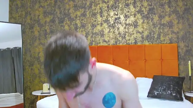 Snapshot of bignosebigcok chatting on 10.27.25 bignosebigcok online show from 10.27.25