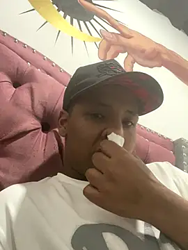 Snapshot of IsaacBlack_ chatting on 09.21.25 IsaacBlack online show from 09.21.25