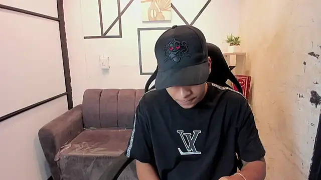 Snapshot of IsaacBlack_ chatting on 09.27.25 IsaacBlack online show from 09.27.25