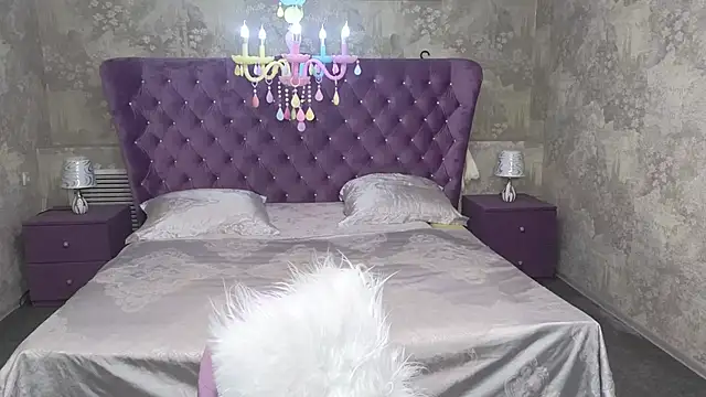 Anna Kenann online show from 09.27.25