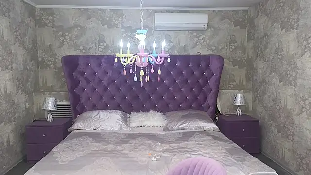 Anna Kenann online show from 10.23.25