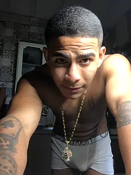 Snapshot of Novindot23cm chatting on 10.13.25 Novindot23cm online show from 10.13.25