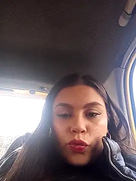 Laia  hadid online show from 09.26.25