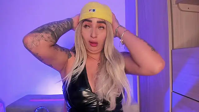 scarlett Collinss online show from 11.10.25