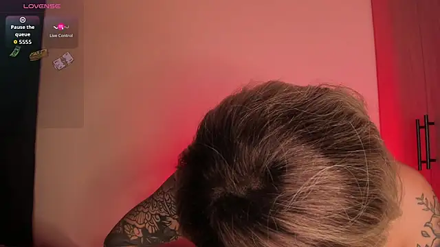 scarlett Collinss online show from 02.15.26