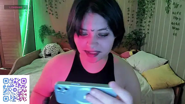 Alisa Monroe online show from 10.28.25