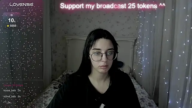 Leia Moreno online show from 10.13.25