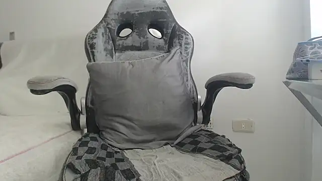 Snapshot of mia_duvall chatting on 12.06.24 mia duvall online show from 12.06.24