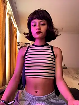 Snapshot of wildflower_sex chatting on 11.19.25 wildflower sex online show from 11.19.25